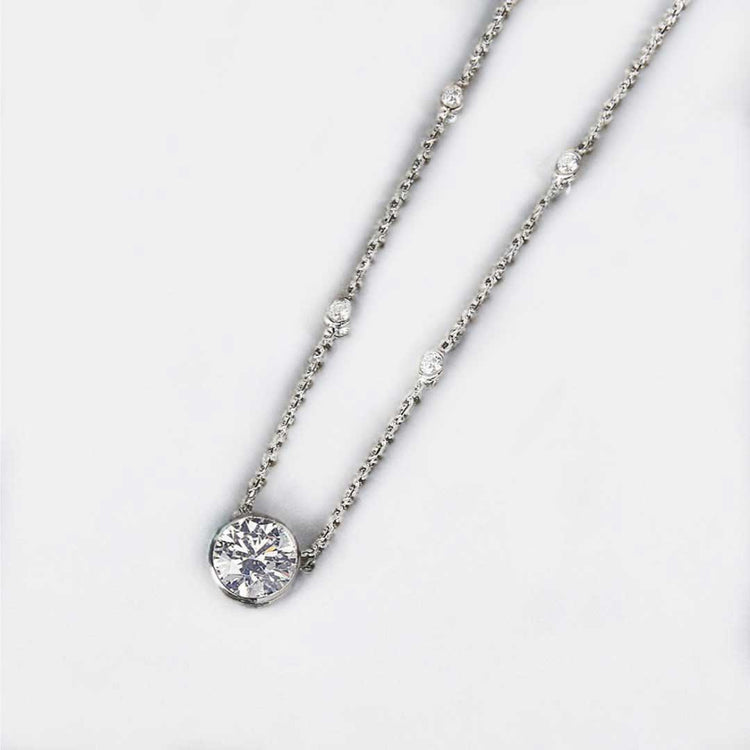 Brilliant Cut Diamond Pendant
